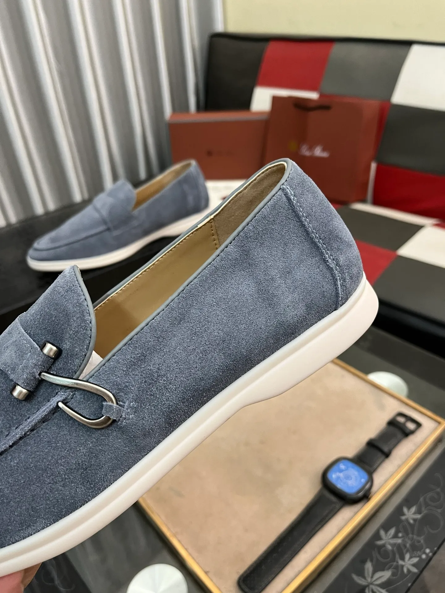 Men's Men's Shoes💰420⌚️⌚️【Loro Piana】LP couple's casual sneakers. Simple and fashionable, the upper is made of cow suede and leather. Sheepskin feet. Custom rubber sole. Size: Female 35-42 (35, 41, 42, 43 customized are non-refundable) Male 38-46 (45, 46 customized)